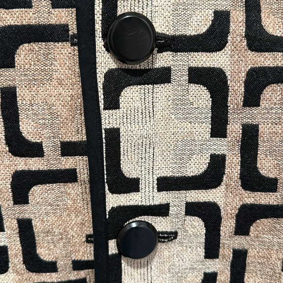 TRIMDIN Reversible Jacket Geometric Pattern - Picture 6 of 10